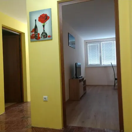 Апартамент 2 Apartment Varna